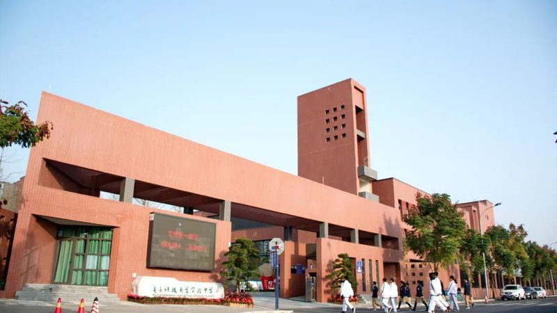 揭秘广东电容纹波电流测试：关键指标与选择要点