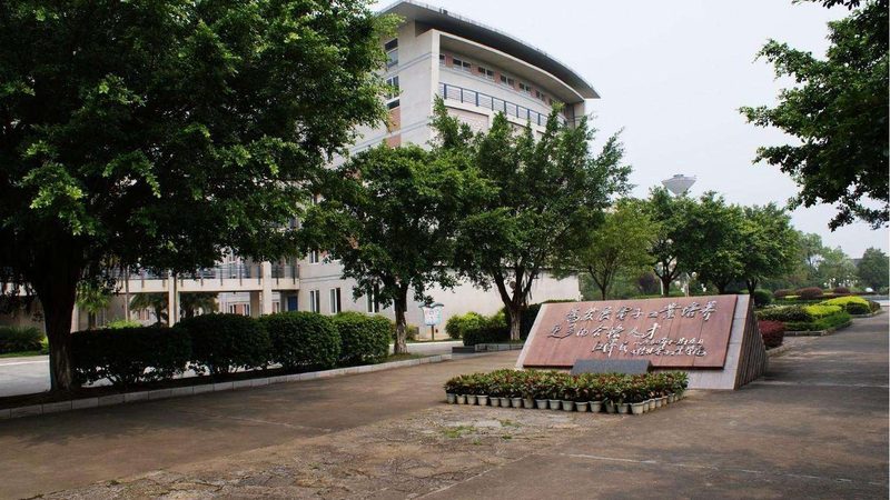 PCB远程调试：技术优势与潜在风险解析